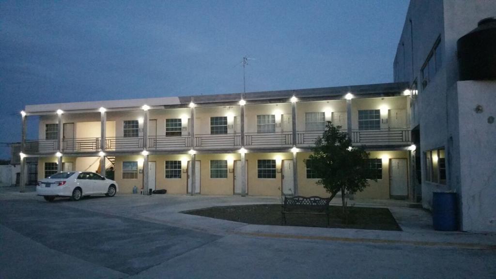 Hotel Estrella Матаморос Екстериор снимка