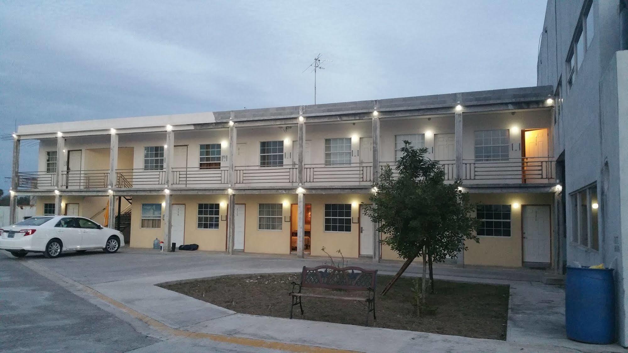 Hotel Estrella Матаморос Екстериор снимка